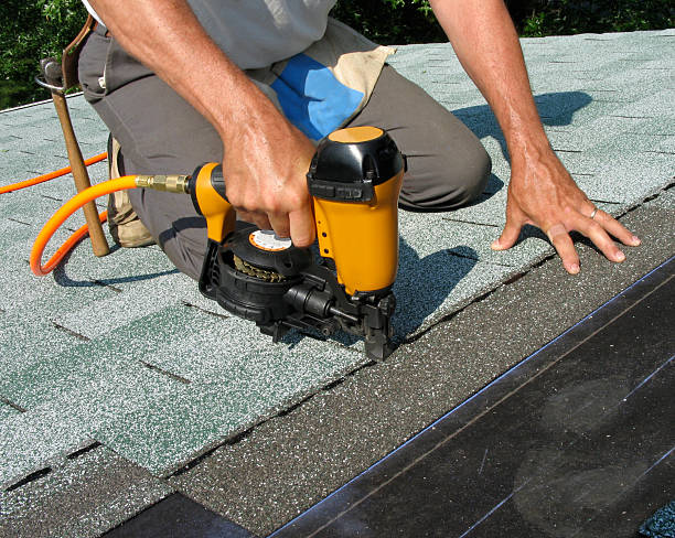 Best Roofing Contractors for Homes  in Garnett, KS